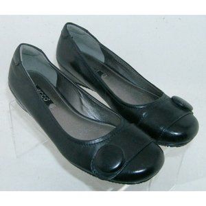 Ecco Owando black leather closed toe button slip on wedge flats 6.5 EU 37